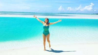 La cantante mexicana Thalía disfruta de sus vacaciones en las Bahamas.
