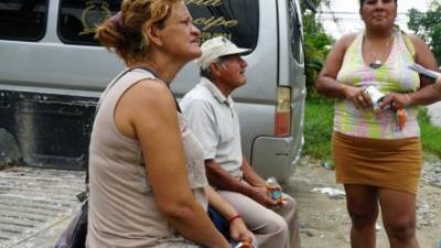 Familiares y amigos lamentaron el asesinato de Karen Jazmín, pues ella deja tres niñas que tampoco tienen padre porque fue asesinado en febrero.