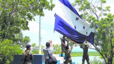 La Bandera de Honduras fue izada el pasado primero de septiembre en isla Conejo.
