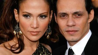 La cantante JLo con su exesposo el también artista Marc Anthony.