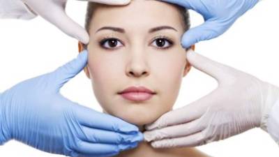 El uso del láser para tratar problemas de la piel ha aumentado en el mundo.
