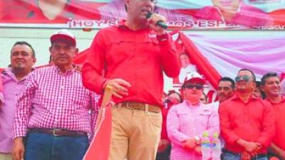 Luis Zelaya prometió prosperidad a sus seguidores de Ocotepeque.