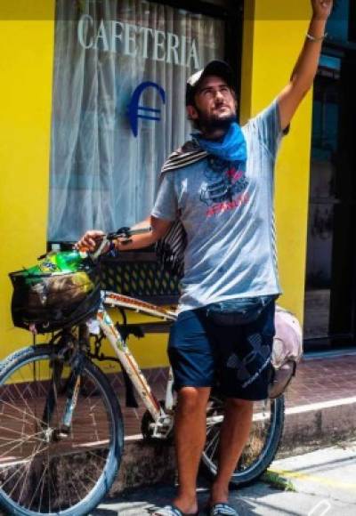 El sudamericano define el cicloturismo como 'una práctica deportiva que no discrimina, que es una forma sencilla de tener sano esparcimiento y adquirir conocimientos'.<br/>