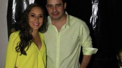 Los novios Estefanía Marinakys Cobos y Juan Carlos Guzmán Cateura.