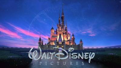Walt Disney Studios ha realizado 56 películas, Blancanieves y los siete enanitos fue la primera y Moana: Un mar de aventuras la más reciente.
