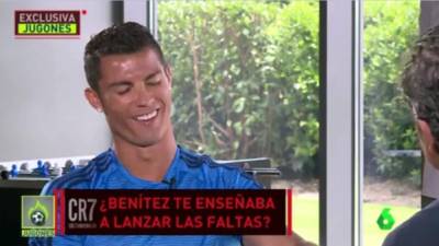 Cristiano Ronaldo se ríe cuando el periodista le lanzó la pregunta.