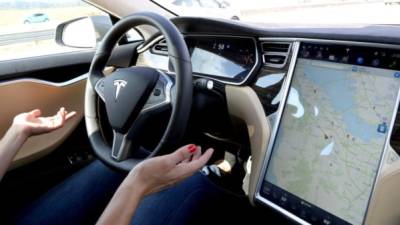 La tecnología de conducción automática de Tesla todavía se encuentra en fase 'beta' o de prueba.
