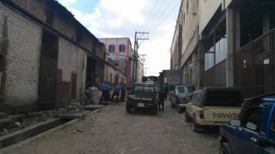 Escena del crimen en el Distrito Central. Dos hombres fueron asesinados a balazos. Fotos tomadas de Radio América.