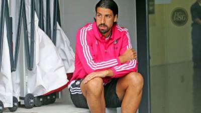 Khedira tuvo que abandonar en partido contra el Marsella a los 23 minutos.