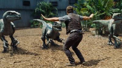 Chris Pratt en una escena de “Jurassic World”, 2015.