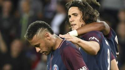 Cavani y Neymar forman dupla de ataque en el PSG.