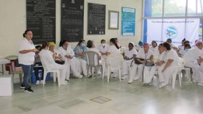 Las enfermeras auxiliares tienen una serie de necesidades y protestan sin laborar en el hospital Mario Catarino Rivas de San Pedro Sula