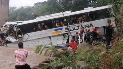 El accidente ocurrió en la madrugada de este domingo 15 de septiembre en la CA-4, occidente de Honduras.