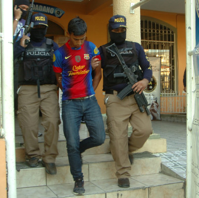 Infraganti capturan a extorsionador en La Ceiba