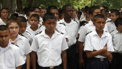 Los estudiantes del Pineda Ponce tendrán Internet gratis.