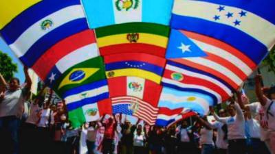El video musical fue lanzado con motivo de la celebración del Mes de la Herencia Hispana en Estados Unidos. Foto: Univisión.