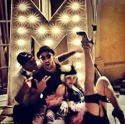 Madonna regala ‘Topless’