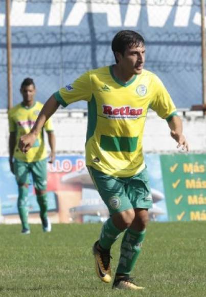 Israel Fonseca: El defensor hondureño no sigue en el Juticalpa y de momentoo tiene club.