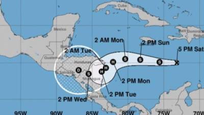 La onda tropical avanza 'lento' con altas probabilidades de convertirse en depresión.