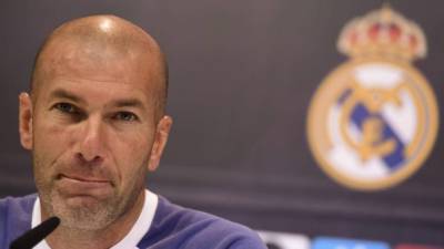 El técnico del Real Madrid, el francés Zinedine Zidane, durante la rueda de prensa que ha ofrecido. FOTO EFE/Fernando Villar