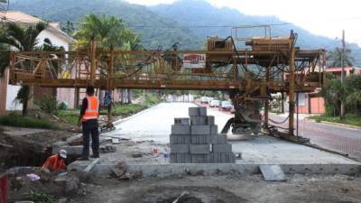 La obra es muy importante para la ciudad considerando que es un alivio para los conductores al momento de entrar y salir de la ciudad, viniendo del norte. Fotos:F. Muñoz