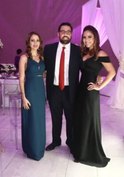 Jessica Kattán, Andrés Albir y Nicole López.