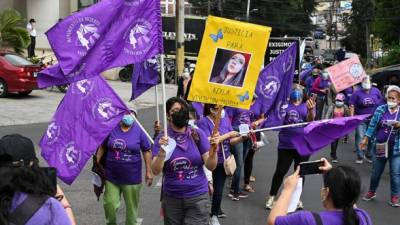 En lo que va de año se registran al menos 54 muertes violentas de féminas en Honduras. Foto: AFP