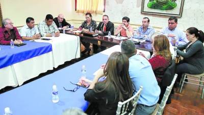 Alrededor de 50 artículos fueron revisados durante las reuniones.