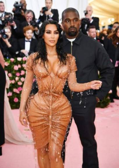 Kanye ni siquiera pensó que la pareja necesitaba un contrato y estaba dispuesto a darle a Kim acceso a todos sus activos financieros.