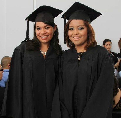 Unitec y Ceutec celebra graduaciones