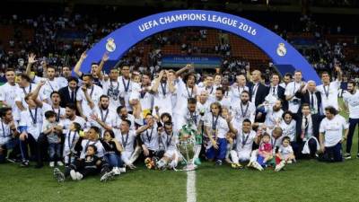 El Real Madrid se consagró campeón de la Champions League al vencer 5-3 al Atlético en la tanda de penales. Foto EFE.