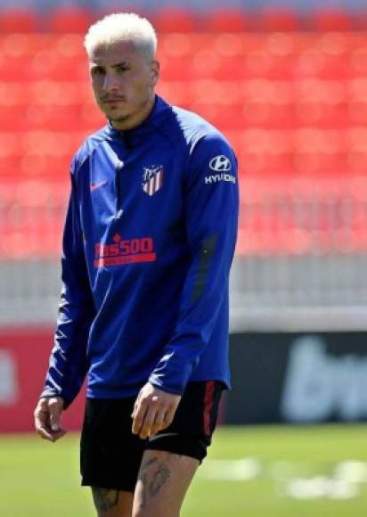 José María Giménez: El defensor uruguayo del Atlético de Madrid decidió pintarse el cabello.