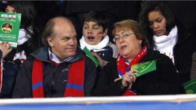 La mandataria chilena en el Estadio Nacional Julio Martínez Prádanos de Santiago.