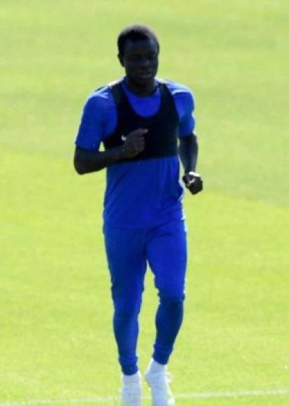 Kanté: El mediocampista del Chelsea se dejó crecer el cabello durante esta cuarentena para estrenar un look que nunca había mostrado.