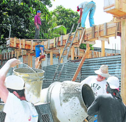 Cien mil empleos se generarán durante 2014 en la zona norte de Honduras