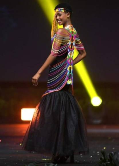 Wabaiya Kariuki, Miss Kenya 2018 walks on stage during the 2018 Miss Universe national costume presentation in Chonburi province on December 10, 2018. (Photo by Lillian SUWANRUMPHA / AFP)