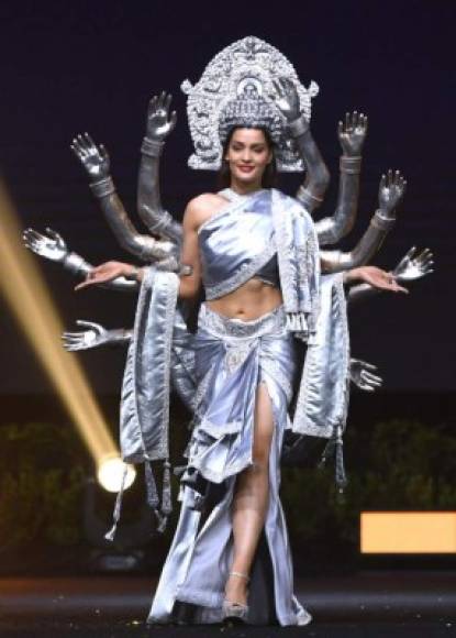 Manita Devkota, Miss Nepal 2018 walks on stage during the 2018 Miss Universe national costume presentation in Chonburi province on December 10, 2018. (Photo by Lillian SUWANRUMPHA / AFP)