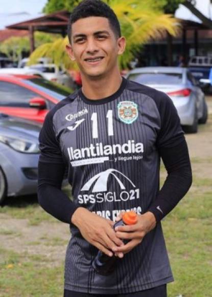 Víctor Berríos: El joven mediocampista no entró en los planes del Marathón y por ahora no define dónde jugará en el Clausura 2019-20. Ha estado entrenando con el Honduras Progreso, pero no firma contrato con los progreseños.