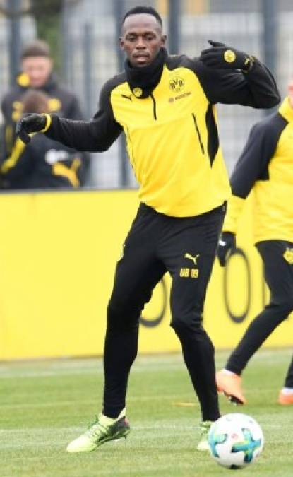 En una entrevista para L'Équipe, Usain Bolt ha afirmado que quiere triunfar en el fútbol. 'El fútbol es mi pasión y a día de hoy es mi objetivo, mi desafío personal”, ha relatado tras haber entrenado esta semana con el Borussia Dortmund. ¿