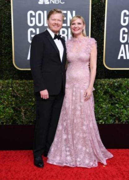 La actriz Kirsten Dunst y su esposo, el actor Jesse Plemons, quien recientemente actuó en la cinta 'El Irlandés'.