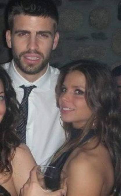 Piqué no tardó en romper con Nùria Tomás tras conocer a Shakira.. Por su parte, la colombiana terminó comunicando el fin de su relación de 11 años con Antonio De la Rúa en enero de 2011.