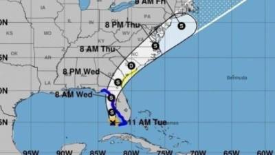 Según el pronóstico del NHC, Elsa se moverá 'cerca o sobre partes de la costa oeste de Florida' esta noche y temprano en la mañana del miércoles y tocará tierra a lo largo de la costa norte del Golfo en la mañana', para luego atravesar el jueves el sureste de Estados Unidos. AFP