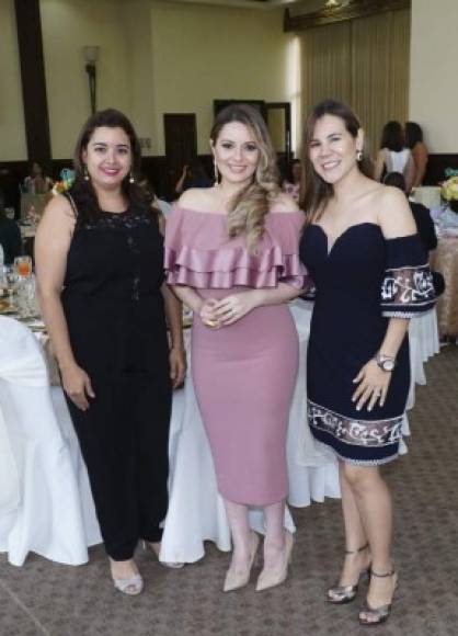 Aracely Pineda, Scarleth Taylor y Luisa Morales.