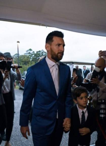 Lionel Messi acompañó a su amigo y compañero Luis Suárez en Punta del Este.