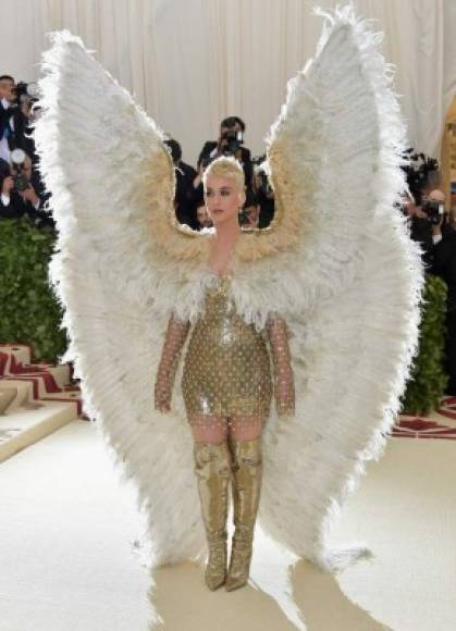 Katy Perry se 'convirtió' en un ángel.