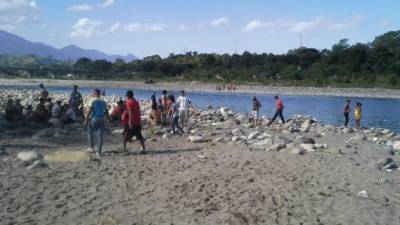 En el río Cangrejal en La Ceiba, Atlántida, se encontró hoy el cadáver de una mujer flotando. Se desconoce su identidad.