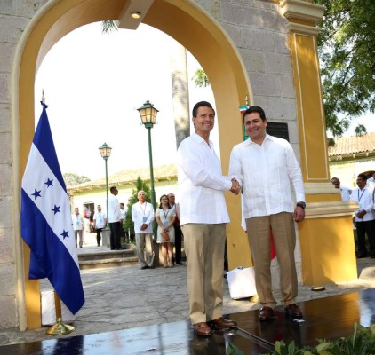 Tramitan permisos para abrir 4 consulados de Honduras