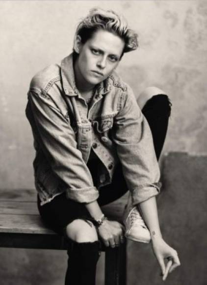 Otra de las actrices presentes en el calendario Pirelli 2020 es Kristen Stewart. La actriz, famosa por la saga Crepúsculo, dio a entender que nunca interpretaría a Julieta, ya que no siente que tenga similitudes con el personaje de Shakespeare