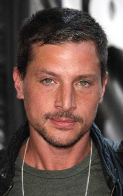 - Simon Rex<br/><br/>Se rumora que Meghan tuvo una cita con el actor Simon Rex, recordado por su personaje, George, en Scary Movie.<br/><br/>El actor, de 43 años, actuó con Meghan en el mismo episodio de la serie de televisión Cuts en 2005, donde la pareja se conoció por primera vez.<br/><br/>