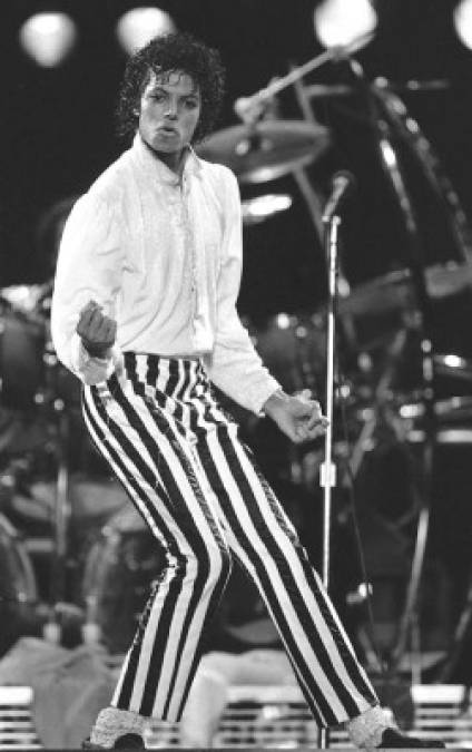 Michael Jackson fue considerado por Fred Astaire como el mejor bailarín del siglo XX y recibió la admiración de leyendas del baile como James Brown y Fred Astaire.